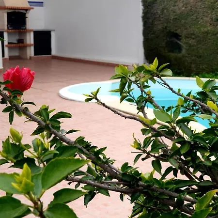 Lovely House Moradia V4 Com Piscina Hébergement de vacances Altura