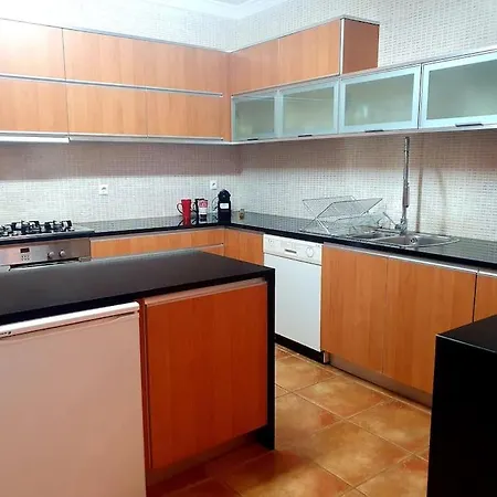 Hébergement de vacances Lovely House Moradia V4 Com Piscina *
