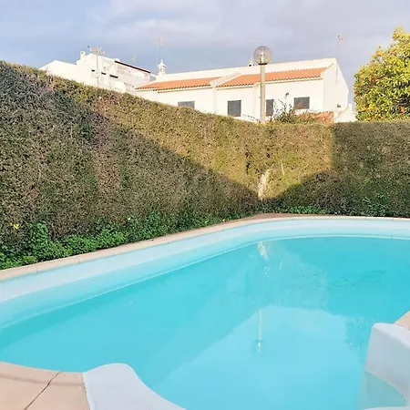 Lovely House Moradia V4 Com Piscina